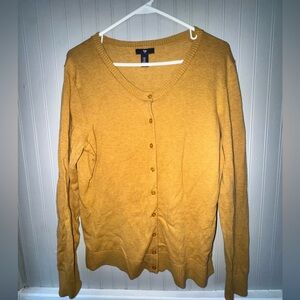 GAP Women's Yellow mustard Cardigan Sweater